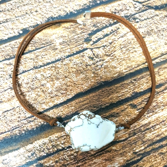 COPY - White stone & leather choker - Picture 1 of 1